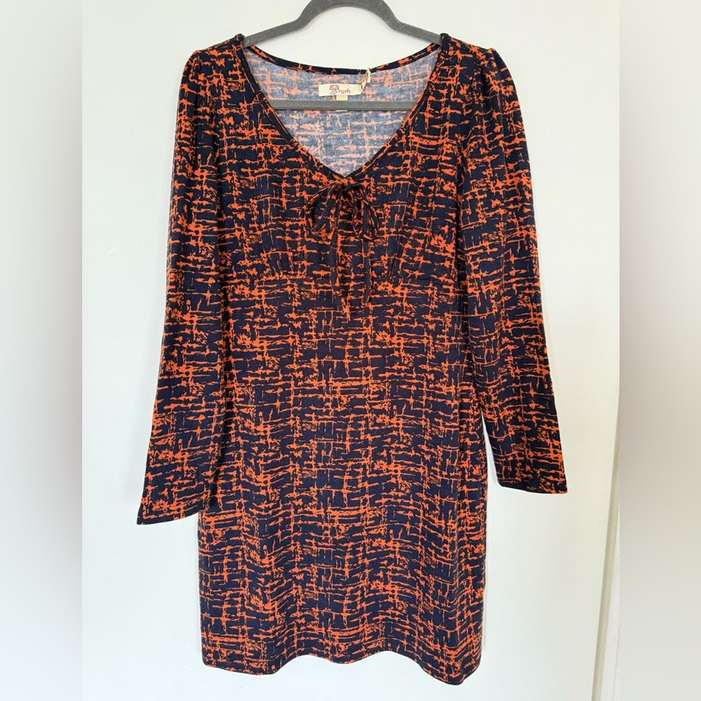 Chic Orange and Black Patterned Dress
